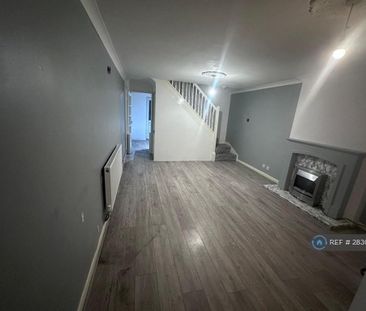 2 bedroom semi-detached house to rent - Photo 2