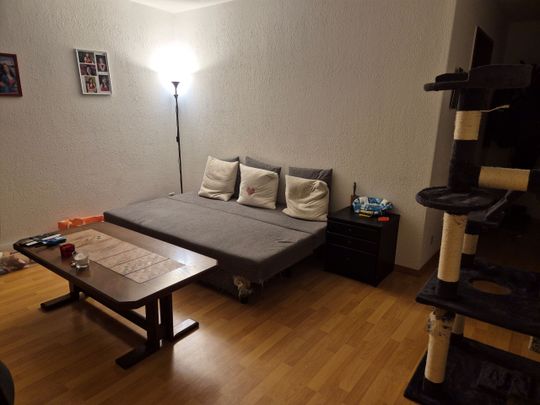 Living in the best location! - Photo 1