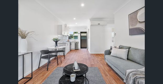 Light Filled Easy Living - Photo 1