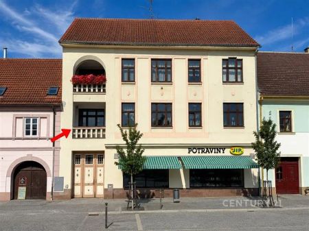 Pronájem krásného slunného bytu 3+1 se zahrádkou v centru Blatné - Photo 3
