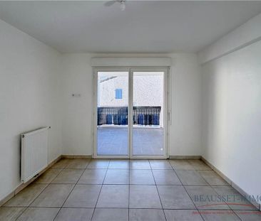 Location Appartement 3 pièces 65m² LE BEAUSSET 83330 - Photo 4