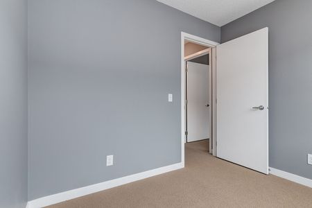 24 - 300 Evanscreek Ct NW, Calgary - Photo 4