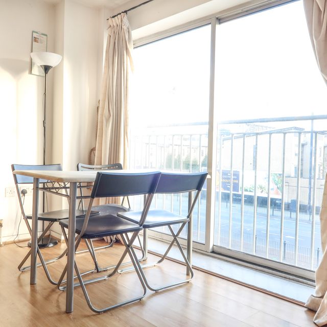 RM2 Follett Street | Poplar | London | E14 6LQ - Photo 1