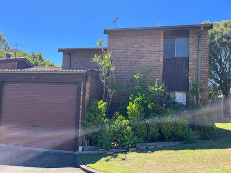 Neat & Tidy Townhouse in a Convenient Location - Photo 5