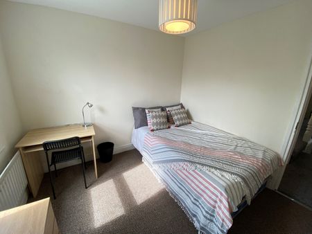 5 Bed Terraced House, Cawdor Road, M14 - Photo 5