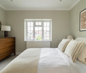 4 bedroom end of terrace house to rent - Photo 5