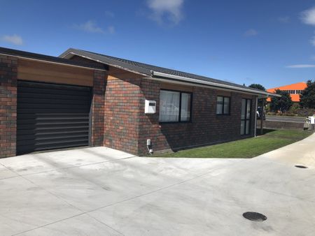 1/300 St Aubyn Street, New Plymouth - Photo 2