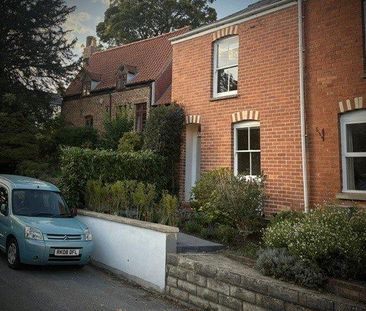 3 bedroom end of terrace house to rent - Photo 1