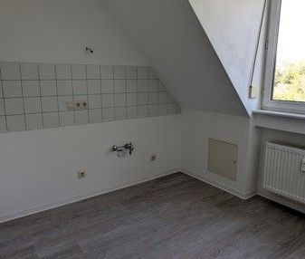 Helle und gut geschnittene 1 Zimmer Wohnung im Dachgeschoss - Foto 5