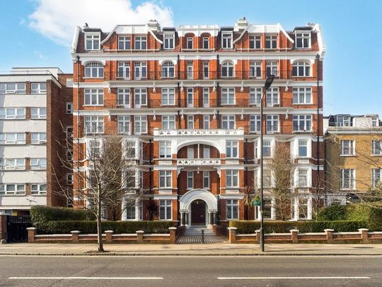 3 bedroom flat to rent - Photo 1