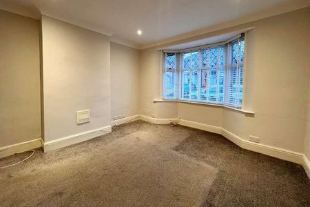 Woking, Surrey, GU21 - Photo 4