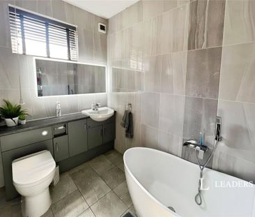 1 bedroom in a house share to rent - Photo 6