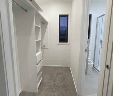 2 Bedrooms with 2 bathrooms - Photo 3