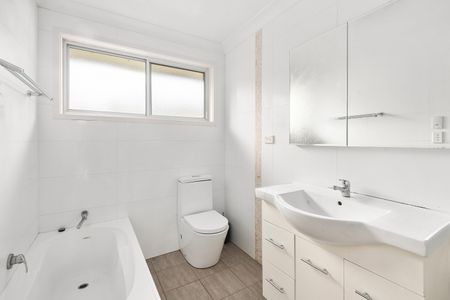 37 Retford Road, Bowral NSW 2576 - House For Rent | Domain - Photo 4