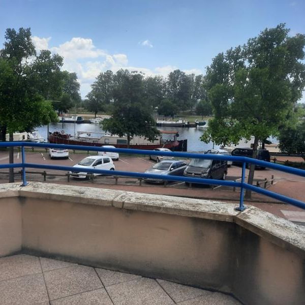 Location Appartement 3 pièces 74m² - Photo 1