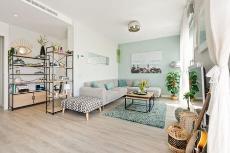 2 bedroom luxury penthouse for rent in Estepona, Spain - Photo 5