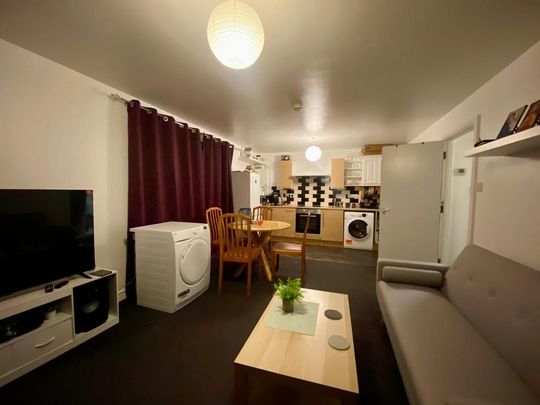 1 bedroom flat to rent - Photo 1