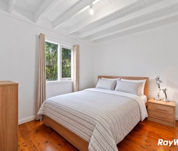 Coastal Charm, Space & Lifestyle - Moments from Mollymook Beach - Photo 5