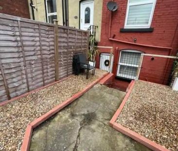 1 Bed Flat, Cemetery Road, LS11 - Photo 4