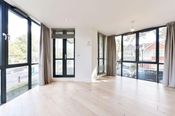 2 bedroom flat to rent - Photo 1