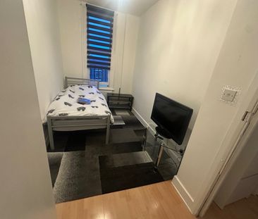Room in a Shared House, Brecknock Road, N19 - Photo 1