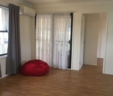 3 BEDROOM GRANNY FLAT - Photo 1