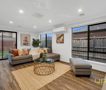 Charming Family Home in Clyde North - Photo 4