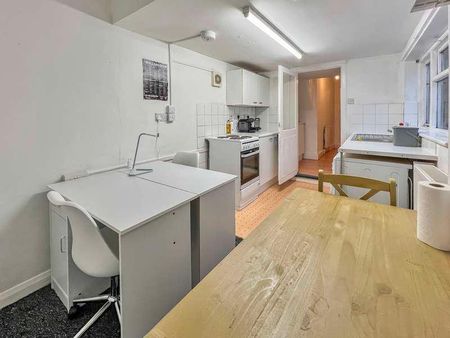 Hurst Street, St Clements, Cowley, Oxford, OX4 - Photo 4