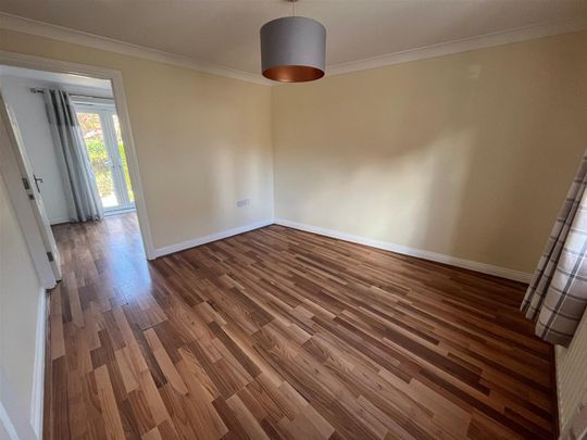 Shrewsbury Road, Yeovil, Somerset - Photo 1