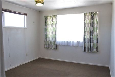 3-Bedroom Home in Quiet Place – Perfect for Families! in Pakuranga - Photo 5