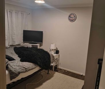 Clyde North - Photo 4