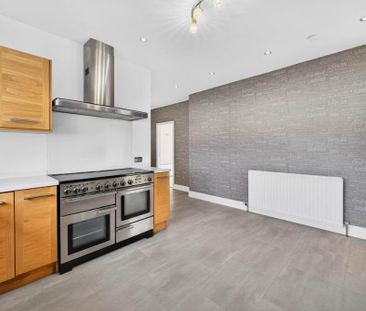 5 bedroom detached house to rent - Photo 6