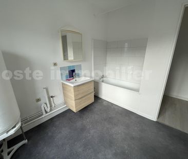 Location Appartement 3 pièces 75m² LILLE 59000 - Photo 6