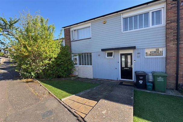 3 bedroom terraced house to rent - Photo 1