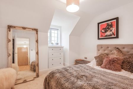 Grange Road, Grange Road, Chalfont St. Peter,SL9 - Photo 3