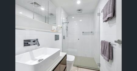 FURNISHED APARTMENT WITHIN THE PRESTIGIOUS CENTRA TOOWONG BUILDING! - Photo 4