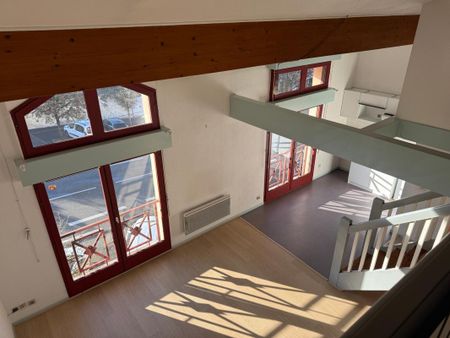 Location Appartement 2 pièces 63m² MONT DE MARSAN 40000 - Photo 2