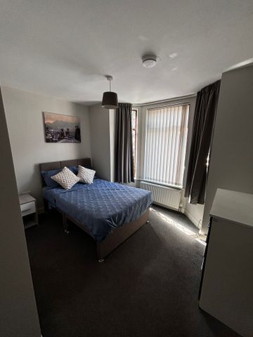 Room 1, 14 Royal Avenue - Photo 4