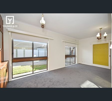 36 Sanderson St, Shepparton, Vic 3630 - Photo 2