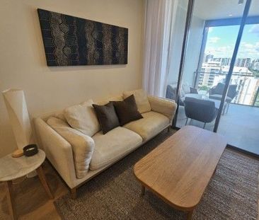 Stylish & Spacious 2-Bedroom Apartment Steps from the Brisbane River! - Photo 3