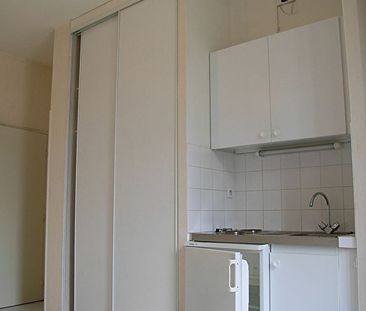 Location Appartement 1 pièce 18m² - Photo 2