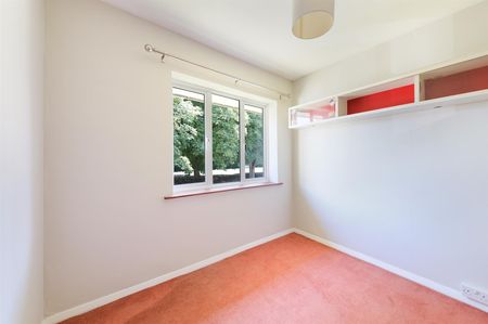 To Let 3 Bed House - Semi-Detached - Photo 3
