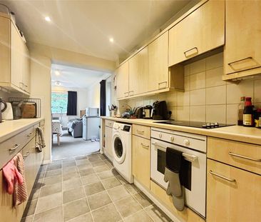 Cherrywood Avenue, Englefield Green, Egham, Surrey, TW20 0TE - Photo 2