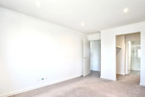 20 Beachwood Drive, - Photo 1