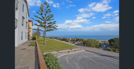 2 Bedroom Unit - Fabulous Location - Photo 3