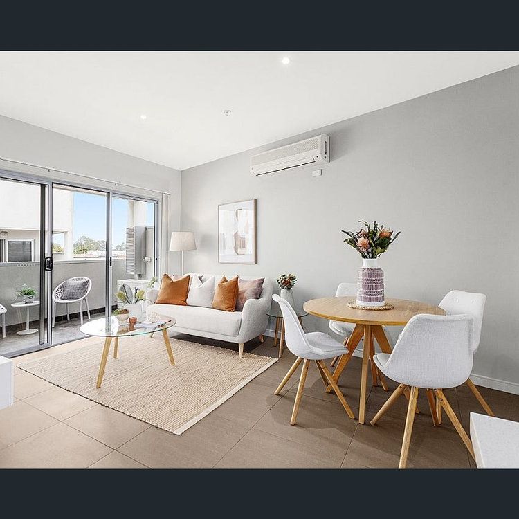 Modern Apartment in a Prime Location! - Photo 1
