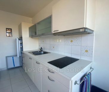 Location appartement studio 25 m² Hyères - Photo 3