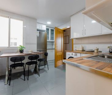 Calle del Oriana, Madrid, Community of Madrid 28045 - Photo 6