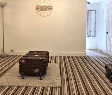 Eton House, Upton, SL1 - Photo 2