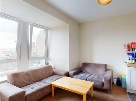 4 bedroom house of multiple occupation to rent - Photo 2